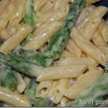 Penne au parmesan et aux asperges, sauce hollandaise