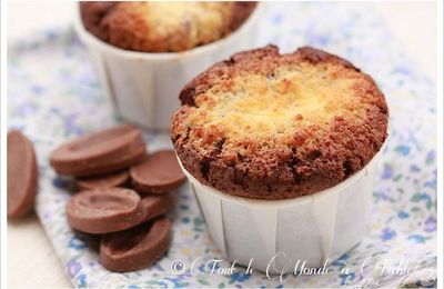 Gâteau moelleux au chocolat et à la noix de coco coeur crème de noix de coco 