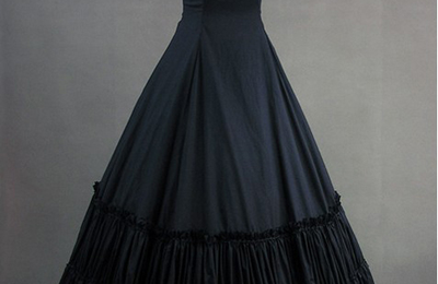 Black and White Bow Aristocrat Victorian Dress