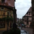 Fontaine, bassin et puits à Riquewhir, en Alsace