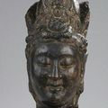Tête de Guanyin à l'expression sereine. Chine. Dynastie Yuan, 1271 à 1368
