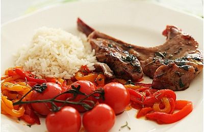 Agneau du Quercy à la menthe avec sa fondue de poivrons et ses tomates cerises....