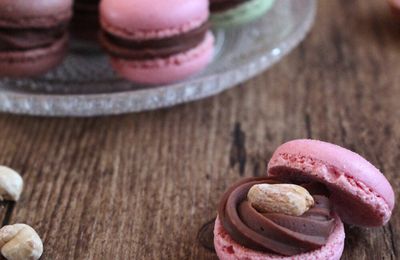 Macarons chocolat au lait et cacahuète