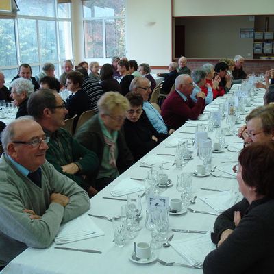 Repas des aînés offert par le CCAS d'HUCHENNEVILLE 