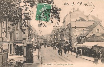 Quid Carte postale Faubourg de France pavoisé à Belfort ?