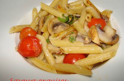 Penne aux champignons, tomates cerise et piment 