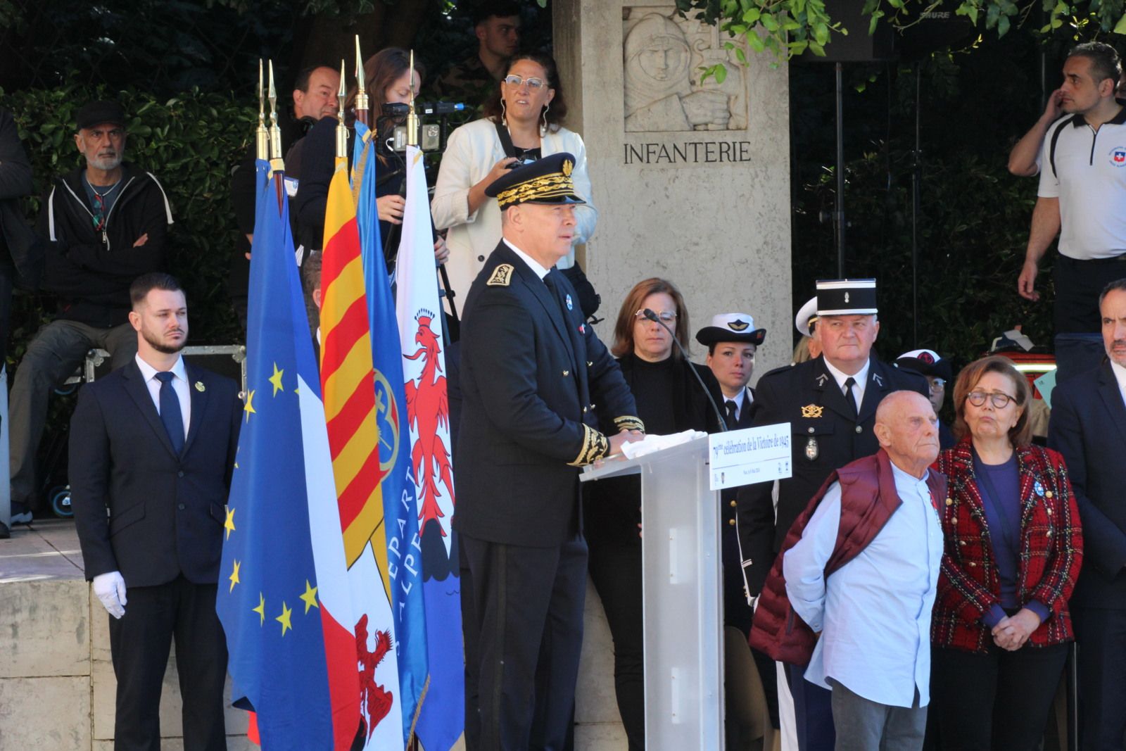 MONUMENT AUX MORT 8 MAI 2024 060