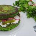 Burger de pancakes aux fanes de radis