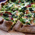 Tarte rustique au brocoli, bacon et cheddar