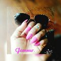 Manucure " ongles rose" tres glamour fait maison.