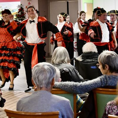 A LA RÉSIDENCE BRISSET, LES PASCRÉCELLES TOUJOURS DANS LE RYTHME.