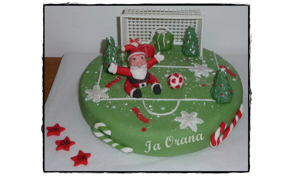 Gâteau Père-Noël footballeur / Christmas cake soccer