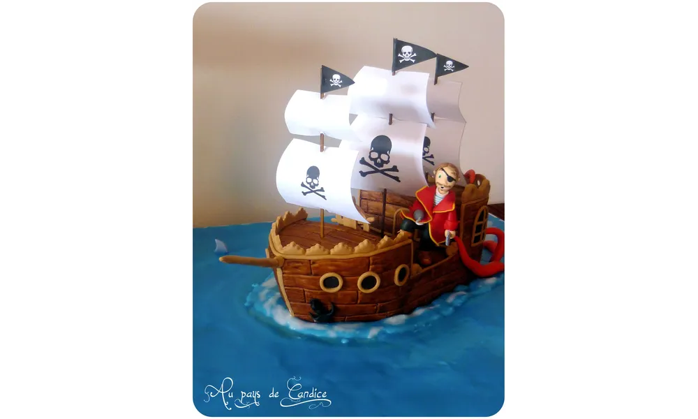 Gâteau "bateau pirate" (tutoriel)