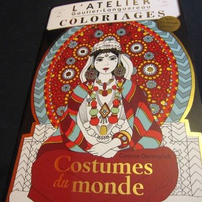 Costumes du monde.