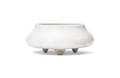 An unusual white-glazed tripod censer, Kangxi period (1662-1722)