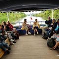 LES PREMIERS PASSAGERS DE LA MINI CROISIERE DUNKERQUE BERGUES AU FILS DES CANAUX A BORD DU RIJSEL