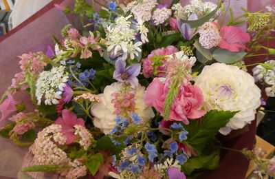 LE BOUQUET D'ANNE, OFFERT PAR ELISE DES LIVRES ! PRIX CAFE LITTERAIRE 2024 !