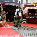 FÉES, LUTINS, ÉCHASSIERS EN HABIT DE LUMIÈRE : L’ESPRIT ET LA MAGIE DE NOËL.