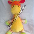 Mots d'enfantsDoudou Peluche Girafe Musical Jaune Et Orange Pattes Rayées Mots d'enfants