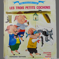 Livre de cours ... LES 3 PETITS COCHONS (1974) 