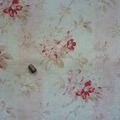 1328 Tissu ancien Napoleon III Fleurs aubepines 83 x 70 tons fanés