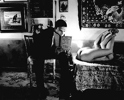 Une plume, une voix, un regard, une vie et Sa mort...