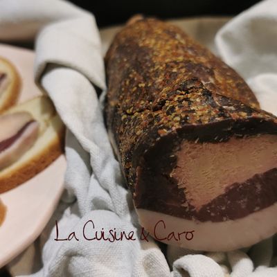 Magret séché au piment d'Espelette, fourré au foie gras