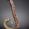 Rare sceptre ruyi en ivoire teintée, Chine, dynastie Qing, époque Qianlong (1736-1795)