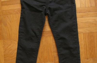 Pantalon noir - TAO - 3 ans/96cm - 3 euros - 