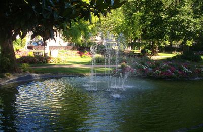 En "fouillant" dans mes tiroirs...