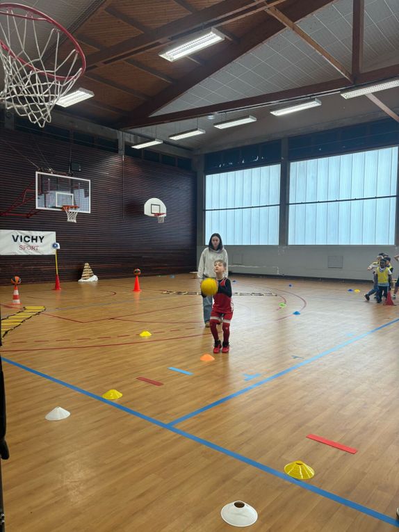 Les basketteurs font du ski