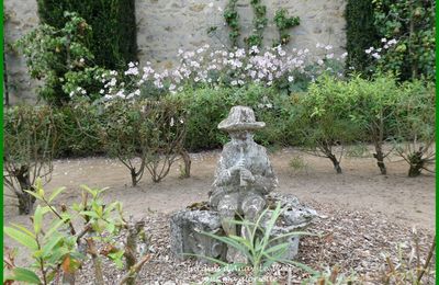 Les jardins d'AINAY-Le-VIEIL [18200] AINAY-LE-CHATEAU