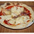 Pizza tomates Saint Nectaire