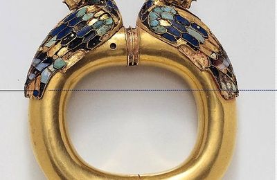 Achaemenid Gold Bracelet with Inlaid Termini in the Form of Seated Ducks, mid-6th-4th century B.C.E.