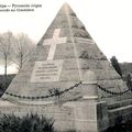 AVESNES SUR HELPE - Le Mystère des pyramides