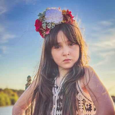 Chloe DelaRosa représentera l'Espagne à l'Eurovision J