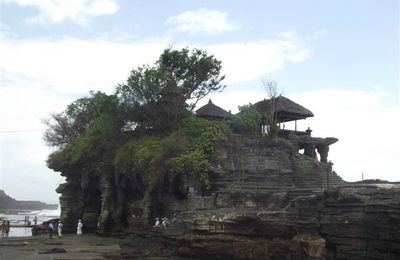 Visite du temple Tanahlot dans le sud de l'île