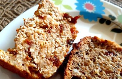 PAIN À L'AVOINE NOIX-RAISINS SECS-GRAINES DE TOURNESOL