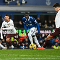 Manchester City slog Everton