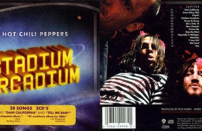 2006 - Red Hot Chili Peppers interprète "Wet Sand"