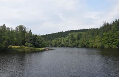 Faire le tour du lac de Faux-la-Montagne (3)
