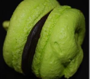 Macarons verts et chocolat!