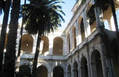 Pigna - Entre les places de Venise et de Minerve (3/23). Un palais de Venise à deux faces.