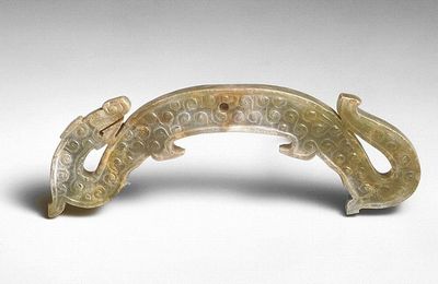 Dragon-shaped pendant ornament (pei), China, Warring States Period (approx. 480-221 BCE)
