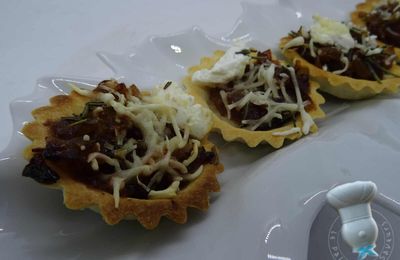 Tartelettes aux oignons doux caramélisés et au chèvre