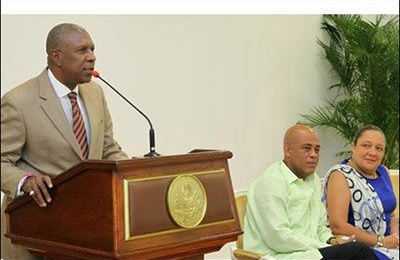 Haiti-Politique:Avec la création officielle du Parti haitien TET Kale (PHTK) le pouvoir se dote d'un chapeau légal