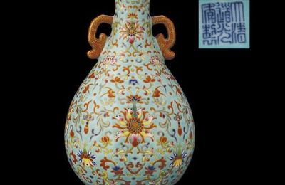 A fine turquoise-ground famille rose pear-shaped bottle vase, Daoguang six-character sealmark and of the period (1821-1850)