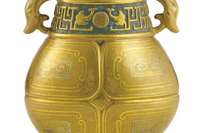 An extremely rare gold and silver-decorated 'bronze-imitation' archaistic vase, zun, Seal mark and period of Qianlong