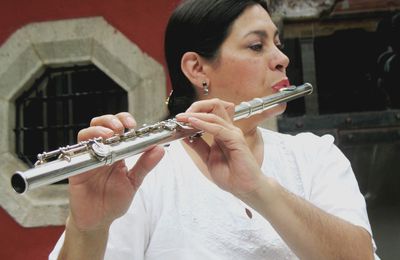 Consuelo Negrete - flauta