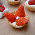 Mignardises de la boîte: tartelettes aux fraises